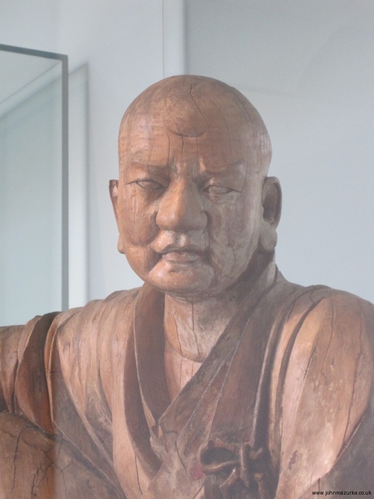 Figure of an arhat - Yuan Dynasty - 1271